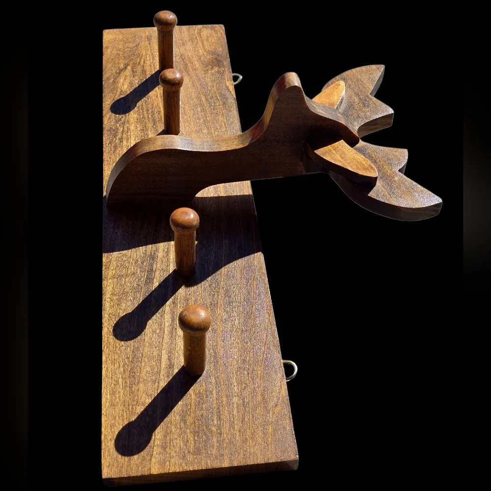 Deer wooden wall-mounted coat and hat rack
